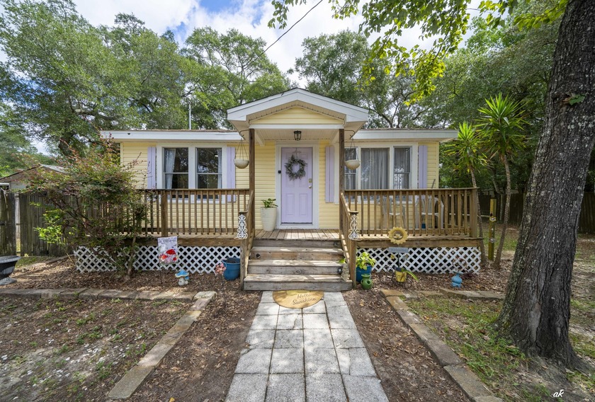 OPEN HOUSE - Sunday, October 26th from 1-3p. Perfectly situated - Beach Home for sale in Fort Walton Beach, Florida on Beachhouse.com