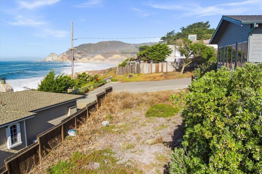 Opprortunity to own a parcel on the west side of Hwy 1, 3,000 sq - Beach Lot for sale in Montara, California on Beachhouse.com