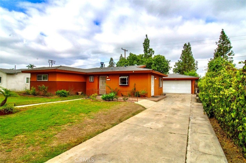 Welcome to this charming 4-bedroom, 2-bath home located in the - Beach Home for sale in Santa Ana, California on Beachhouse.com