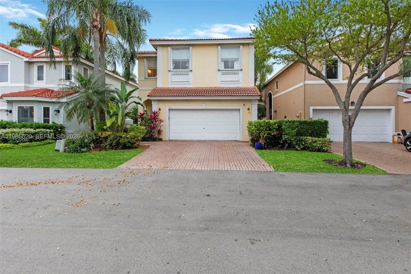 SPACIOUS AND BRIGHT  newly painted  4 bedroom, in WESTLAKE - Beach Home for sale in Hollywood, Florida on Beachhouse.com