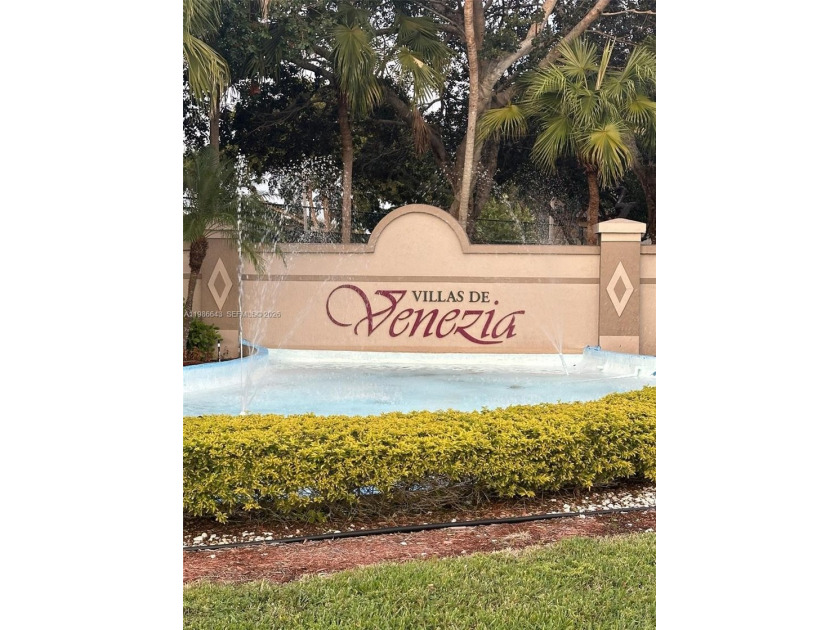 Investor's dream! Income-producing property with tenant in - Beach Condo for sale in Sunrise, Florida on Beachhouse.com