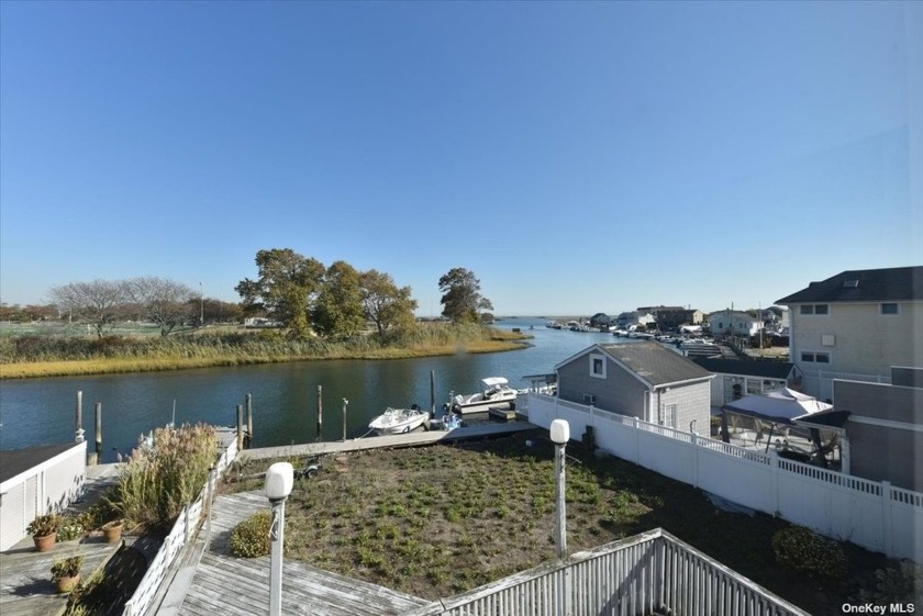 All Information Deemed Accurate & Should Be Verified By Buyers - Beach Home for sale in Seaford, New York on Beachhouse.com