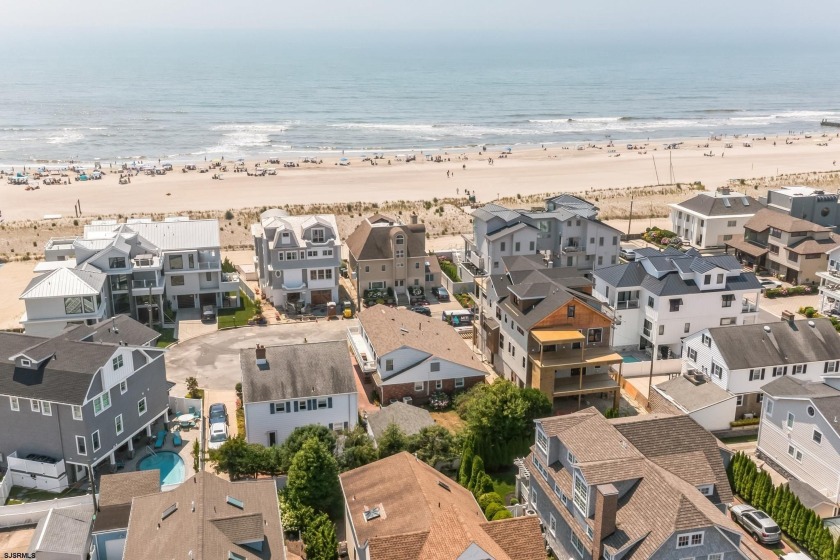 Welcome to your dream home in the heart of Margate City! This - Beach Home for sale in Margate, New Jersey on Beachhouse.com