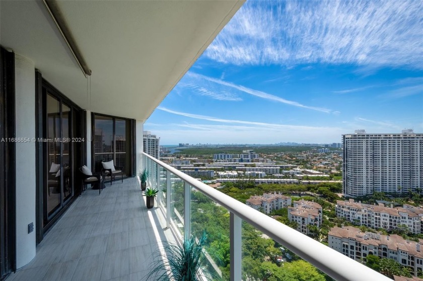 Welcome to Williams Island 4000 Tower in Aventura. This stunning - Beach Condo for sale in Aventura, Florida on Beachhouse.com