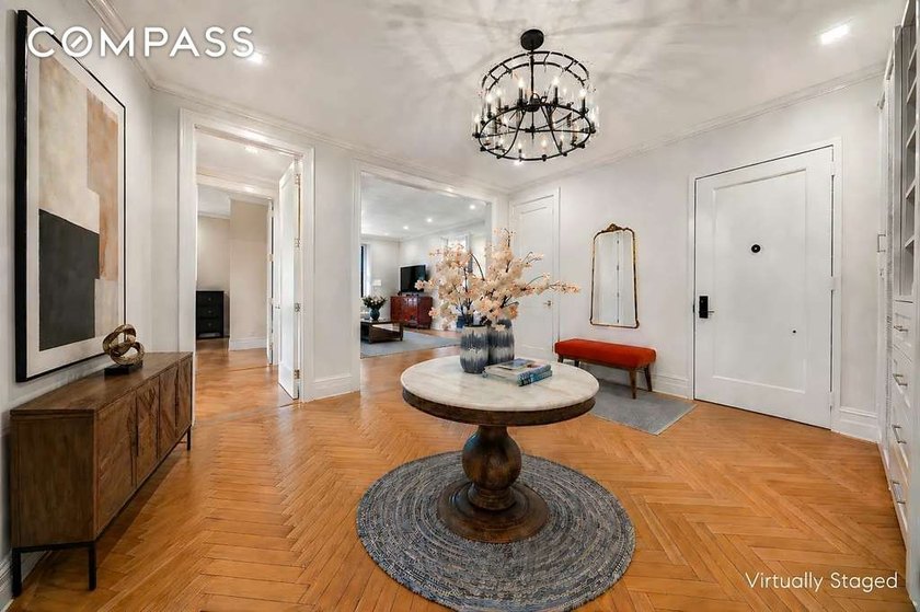 Rare Spring Offering: Classic Seven Pre-War Condo This coveted - Beach Condo for sale in New York, New York on Beachhouse.com
