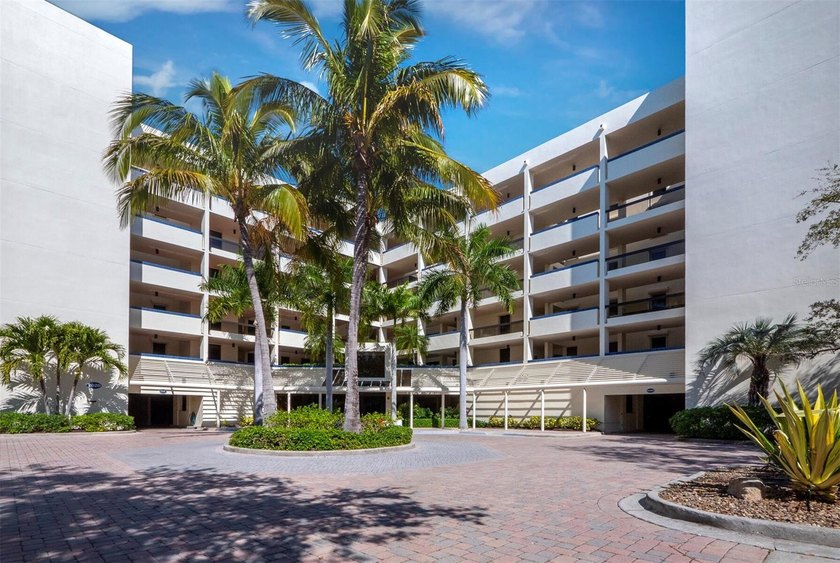 A vibrant expression of style and care, this 2BR/2BA corner - Beach Condo for sale in Longboat Key, Florida on Beachhouse.com