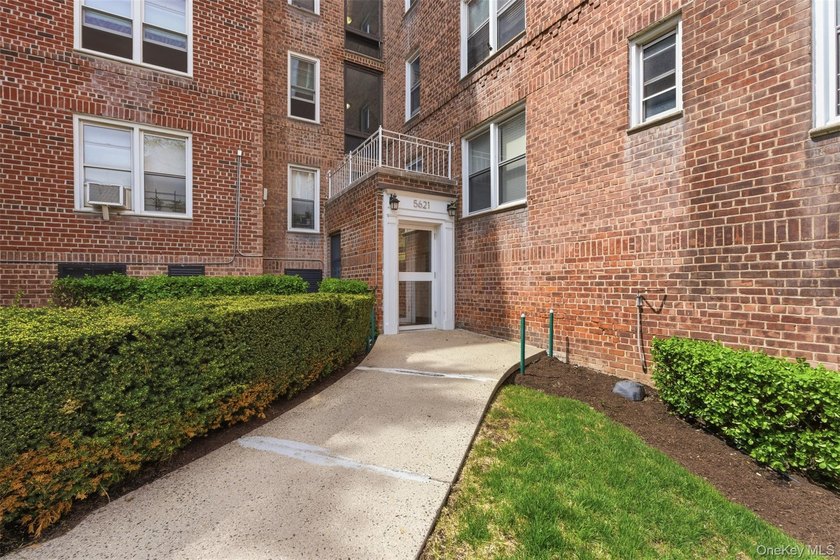 Welcome to Netherland Gardens, where charm meets convenience - Beach Home for sale in Bronx, New York on Beachhouse.com