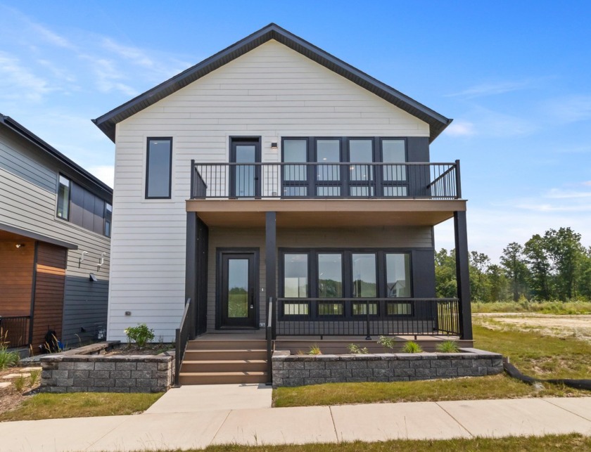 This home is located in one of Oak Creek's finest communities - Beach Condo for sale in Oak Creek, Wisconsin on Beachhouse.com