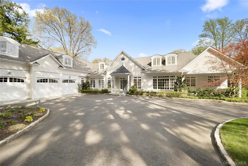 Welcome to 17 Hilldale Lane, a private estate set on two lush - Beach Home for sale in Sands Point, New York on Beachhouse.com