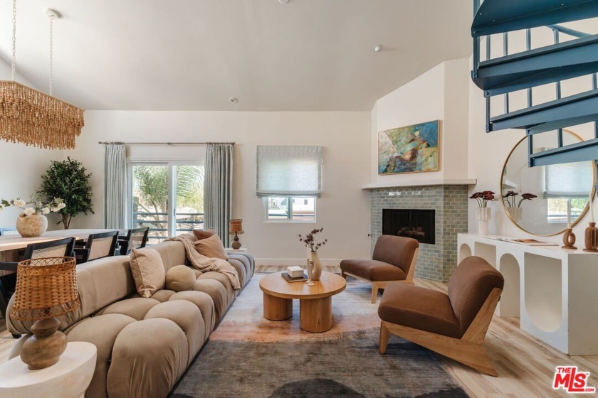 Located just 3 blocks from the beach, this elegantly remodeled - Beach Condo for sale in Marina Del Rey, California on Beachhouse.com