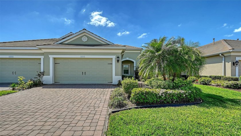 Move-in ready, partially furnished, 2-bedroom plus den villa - Beach Home for sale in Bradenton, Florida on Beachhouse.com