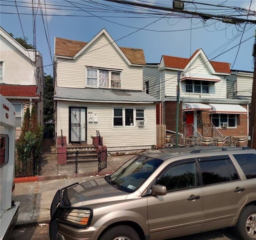 Excellent Canarsie location! Make this detached two family - Beach Home for sale in Brooklyn, New York on Beachhouse.com