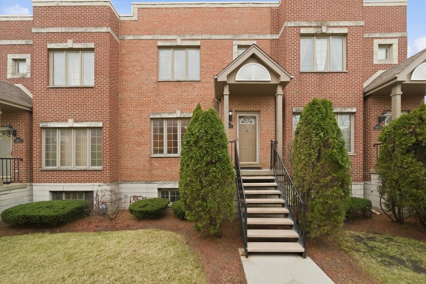 Welcome to the perfect blend of Bronzeville's rich history and - Beach Townhome/Townhouse for sale in Chicago, Illinois on Beachhouse.com