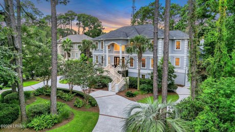 No compromises at 52 Wicklow Drive! This custom home in Wexford - Beach Home for sale in Hilton Head Island, South Carolina on Beachhouse.com