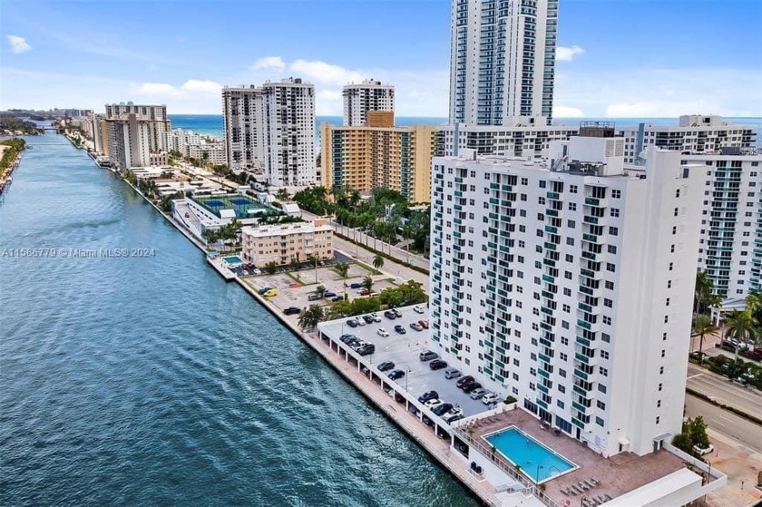 This resort-style community offers Beach Club with direct beach - Beach Condo for sale in Hollywood, Florida on Beachhouse.com