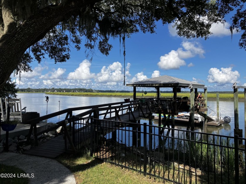 Deep water oasis with a short dock and a plunge pool. 5B/4.5b - Beach Home for sale in Port Royal, South Carolina on Beachhouse.com