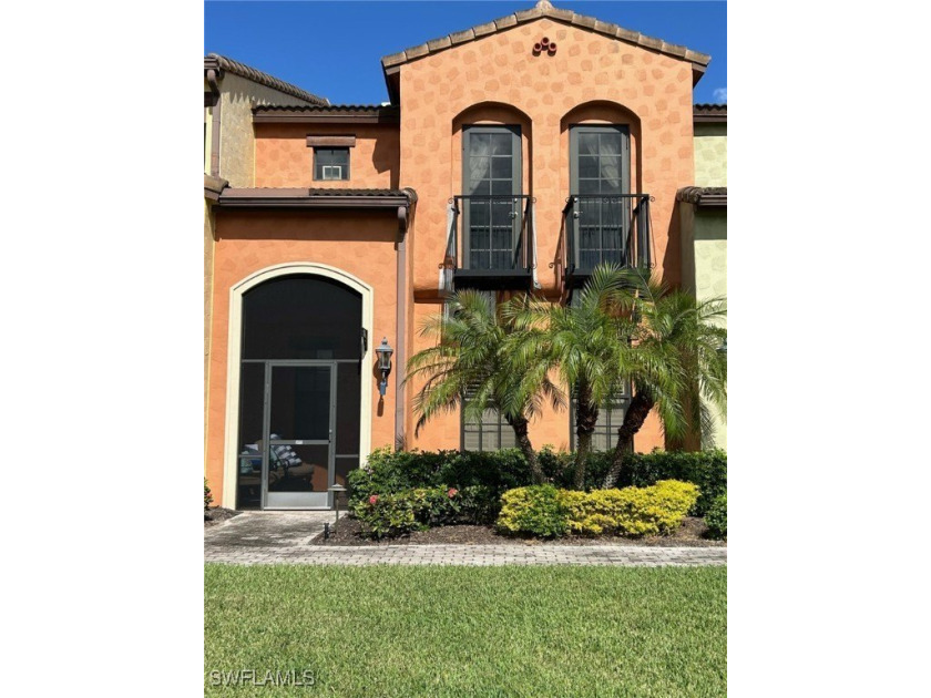 This meticulously maintained, turnkey, move-in ready, townhome - Beach Townhome/Townhouse for sale in Fort Myers, Florida on Beachhouse.com