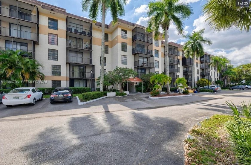 Beautiful unit 1 bedroom and 1 1/12 - Beach Condo for sale in Lauderhill, Florida on Beachhouse.com