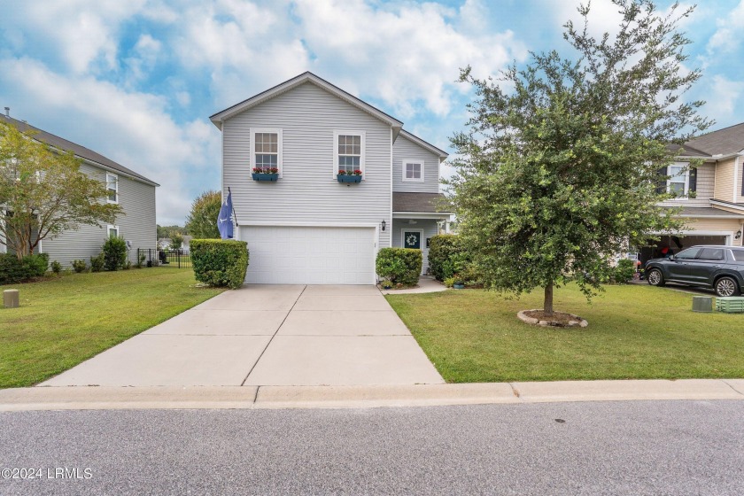 Peaceful and serene setting in this amazingly well kept home in - Beach Home for sale in Beaufort, South Carolina on Beachhouse.com