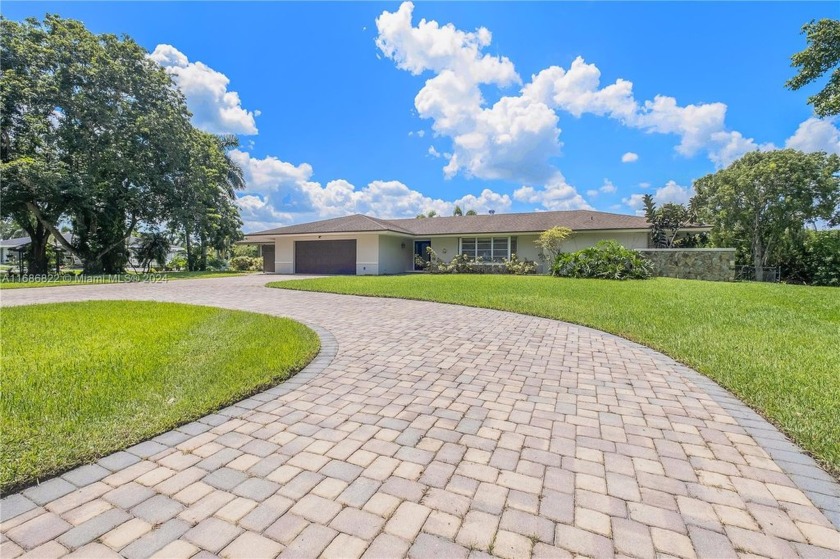 Lakefront multi-generation home located in tranquil Davie - Beach Home for sale in Davie, Florida on Beachhouse.com