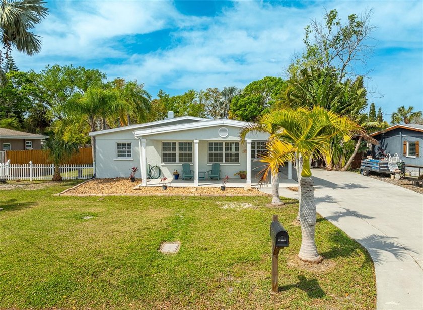 Just minutes from the world-famous Tarpon Springs Sponge Docks - Beach Home for sale in Tarpon Springs, Florida on Beachhouse.com