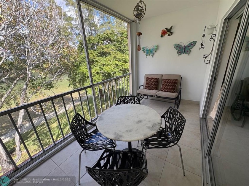 Beautiful spacious split plan 2 bedroom, 2 full bath condo with - Beach Condo for sale in Margate, Florida on Beachhouse.com