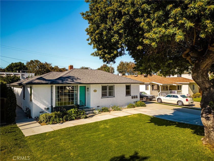 Single Family Residence with a permitted ADU and Jr. ADU.  Great - Beach Home for sale in Long Beach, California on Beachhouse.com