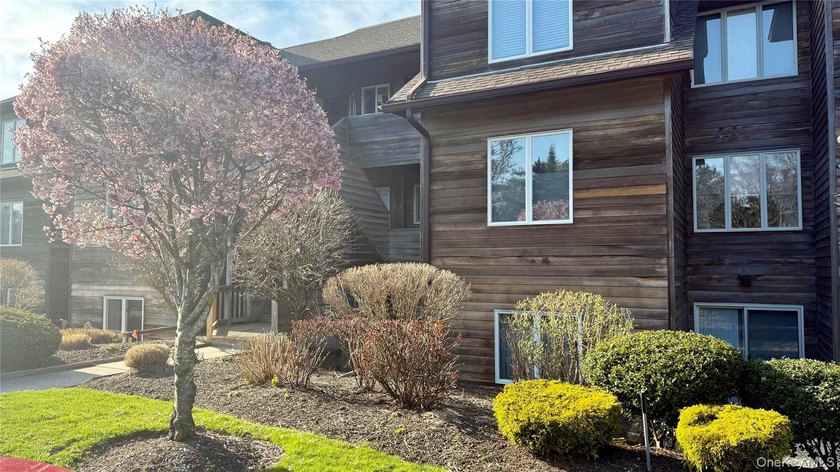 Waterfront Paradise! Enjoy easy, resort-style living in this - Beach Condo for sale in Baiting Hollow, New York on Beachhouse.com