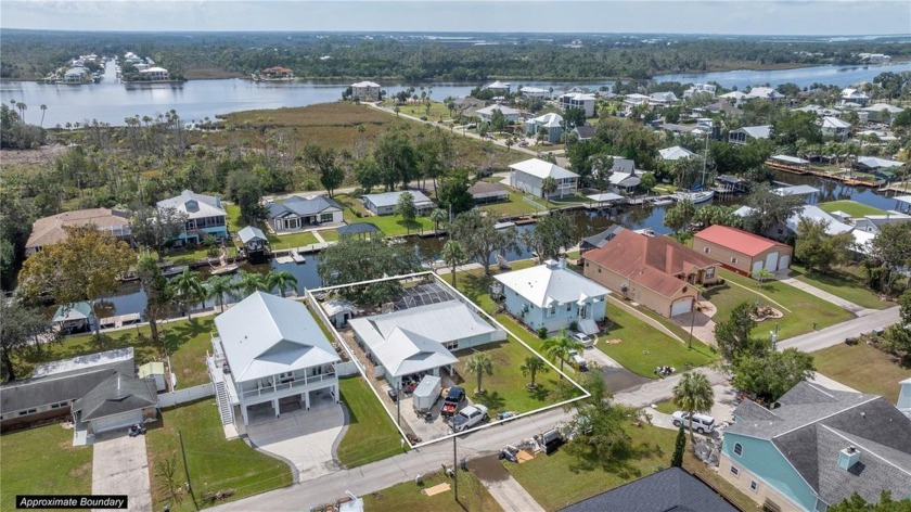 FLOOD HOUSE! Whether you are looking for your next investment or - Beach Home for sale in Crystal River, Florida on Beachhouse.com