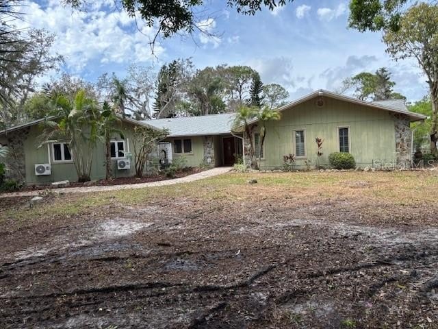 This home has been vacant for a short period of time since the - Beach Home for sale in Bradenton, Florida on Beachhouse.com