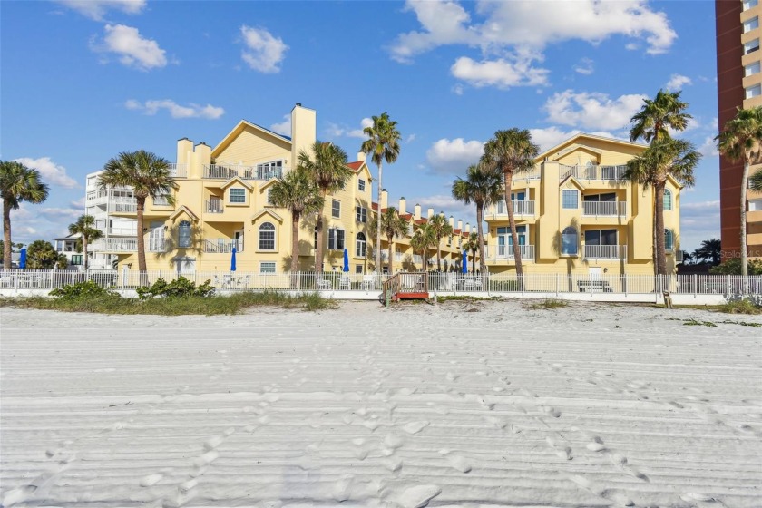 Welcome home to Sunset Reef! Sunset Reef sits directly on the - Beach Townhome/Townhouse for sale in Redington Shores, Florida on Beachhouse.com