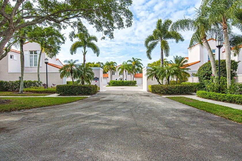 Best views in Wood Duck! Incredible views of the golf course - Beach Home for sale in Vero Beach, Florida on Beachhouse.com