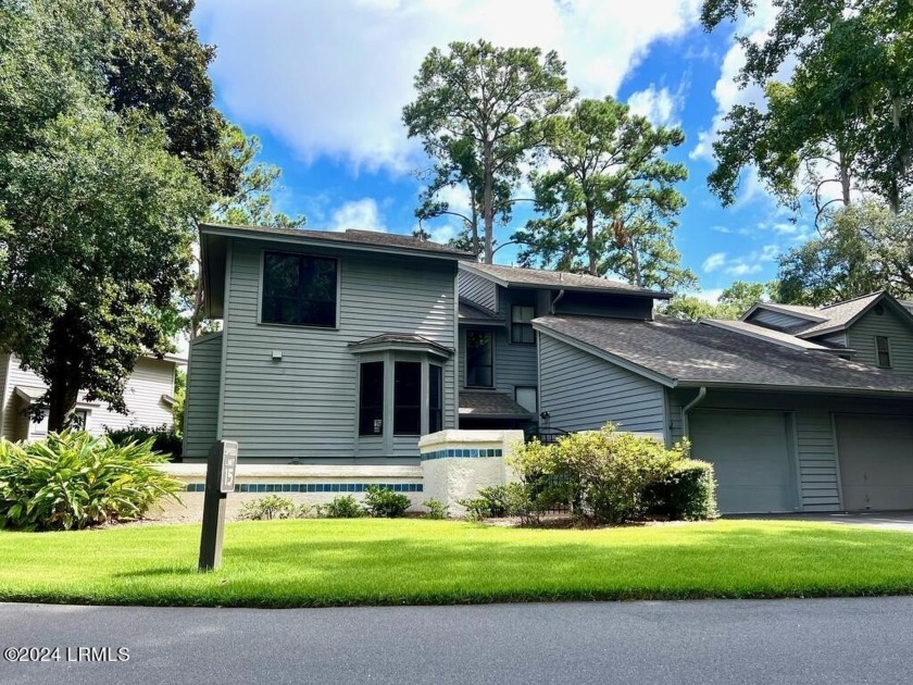 A rarely available two-bedroom, 2.5-bath, one-car garage - Beach Townhome/Townhouse for sale in Hilton Head Island, South Carolina on Beachhouse.com