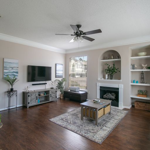 1901v Palm Tree Breeze Just a short walk to the - Beach Vacation Rentals in Gulfport, Mississippi on Beachhouse.com