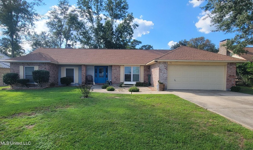 ''Located in the heart of a vibrant community where 'Laissez les - Beach Home for sale in Diamondhead, Mississippi on Beachhouse.com