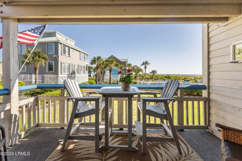 This is a beautifully maintained 2BR/2 full bath end unit with - Beach Townhome/Townhouse for sale in Saint Helena Island, South Carolina on Beachhouse.com