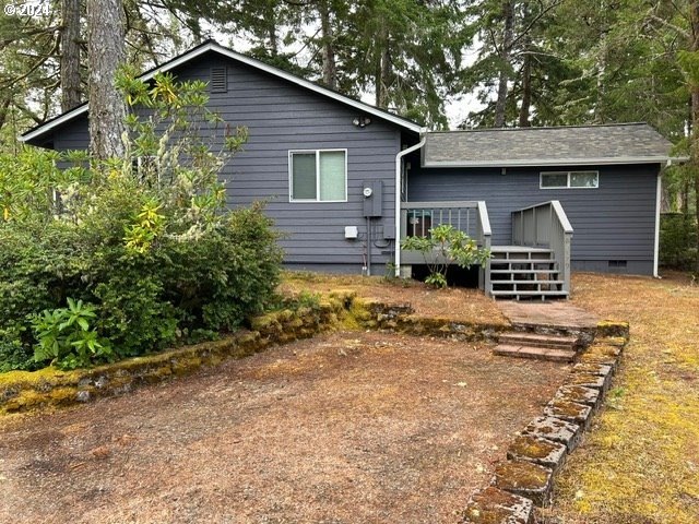 Terrific cottage with Munsel Lake views. Make this your summer - Beach Home for sale in Florence, Oregon on Beachhouse.com