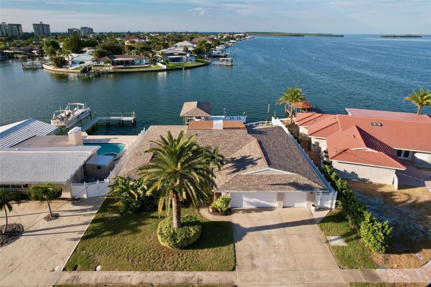 Exquisitely updated 4 bedroom 3 bathroom pool and spa home - Beach Home for sale in Clearwater, Florida on Beachhouse.com