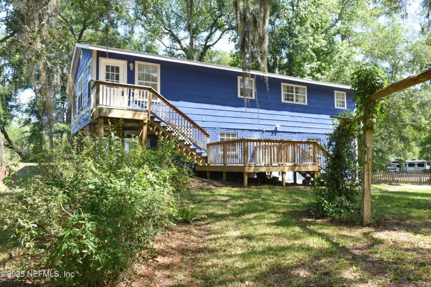 Bring All offers! HUGE Waterfront Lot! Room for RV hookup as - Beach Home for sale in Middleburg, Florida on Beachhouse.com