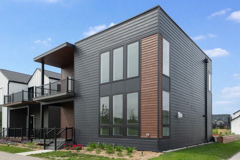 AVAILABLE NOW! Stunning modern home in Lakeshore Commons! - Beach Home for sale in Oak Creek, Wisconsin on Beachhouse.com