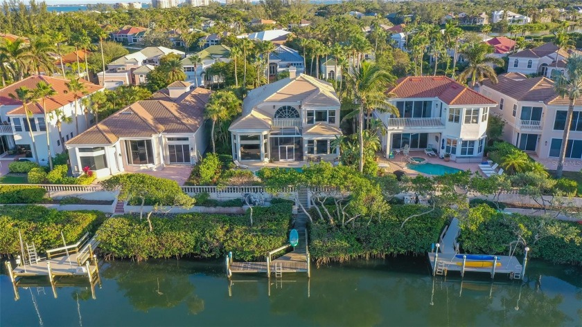ROOF REPLACEMENT SCHEDULED FOR JUNE 2024*** Welcome to this - Beach Home for sale in Longboat Key, Florida on Beachhouse.com