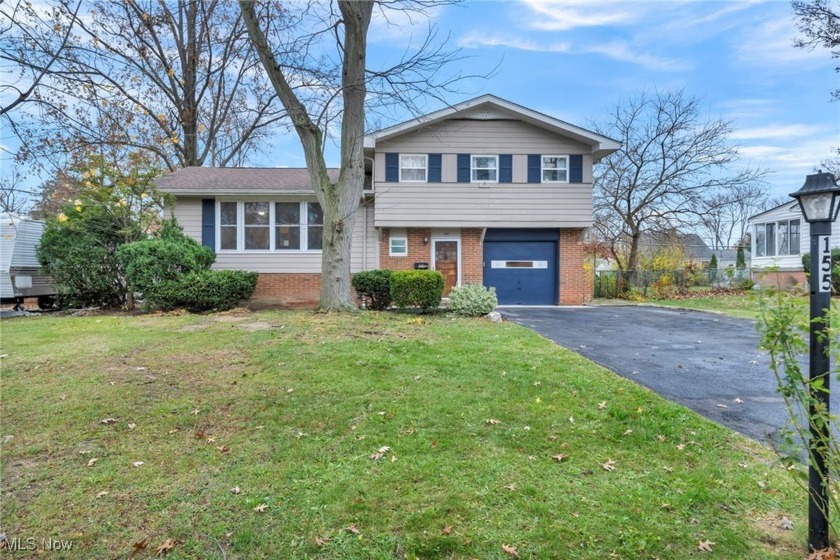 Welcome home to this beautifully updated 3-bedroom | 2-bathroom - Beach Home for sale in Avon Lake, Ohio on Beachhouse.com