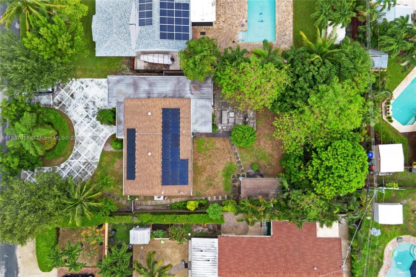 Charming family home E of US1, less than 1 mile to the beach! - Beach Home for sale in Pompano Beach, Florida on Beachhouse.com