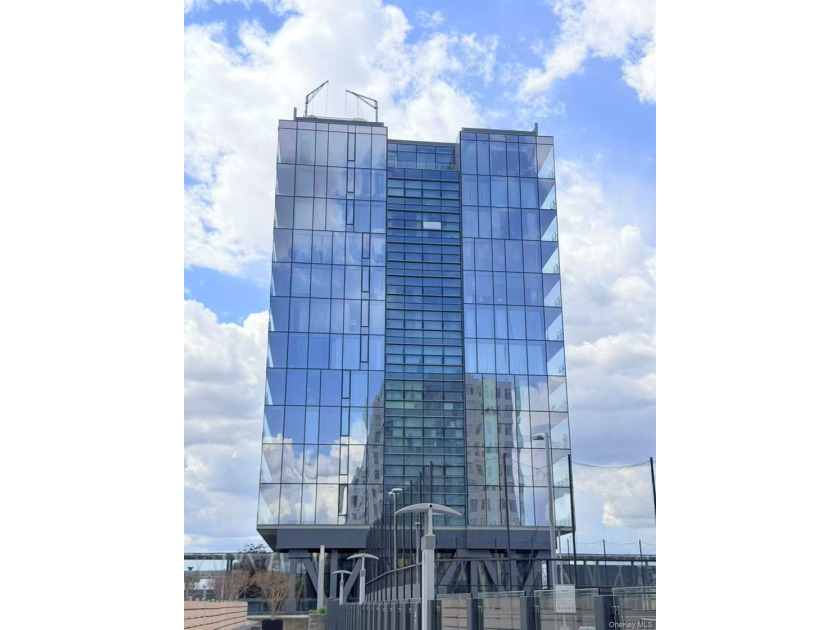 High-floor 1-bedroom, 1-bath apartment available for rent in the - Beach Condo for sale in Flushing, New York on Beachhouse.com
