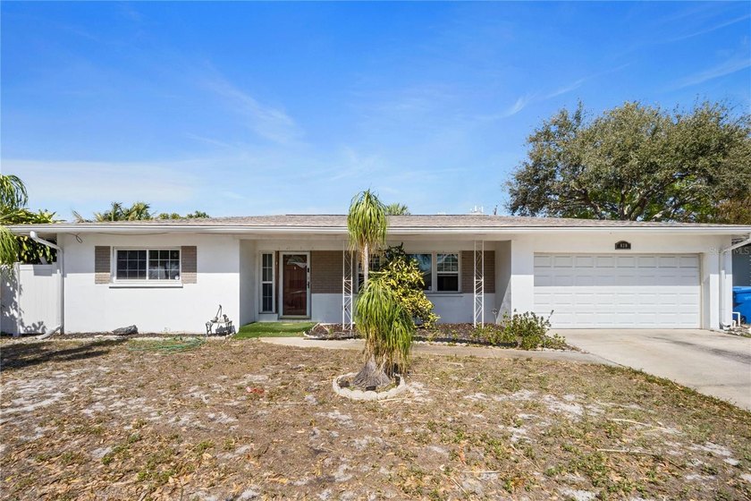 Welcome to this well-maintained home in desirable Largo, has - Beach Home for sale in Largo, Florida on Beachhouse.com