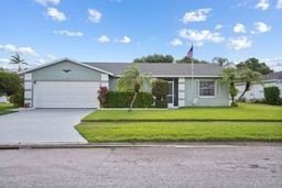 Must See... this beautiful Laurelwood community home sits on a - Beach Home for sale in Vero Beach, Florida on Beachhouse.com