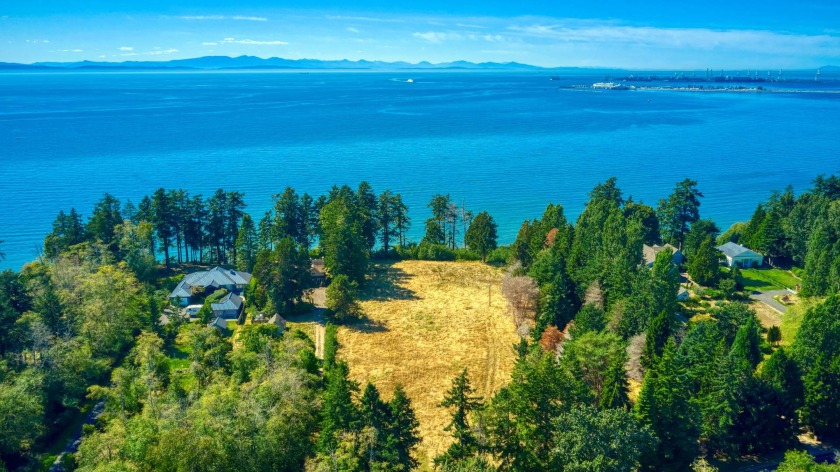 Exclusive west bluff side of Point Roberts. 100' of waterfront - Beach Lot for sale in Point Roberts, Washington on Beachhouse.com