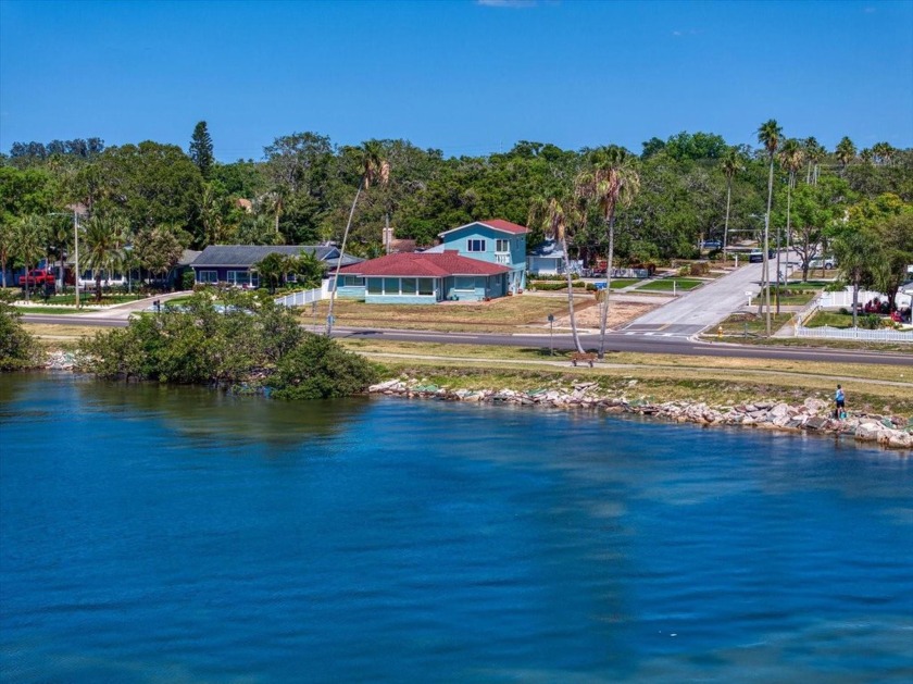 Waterfront living on one of Dunedin's most iconic streets.
Wake - Beach Home for sale in Clearwater, Florida on Beachhouse.com