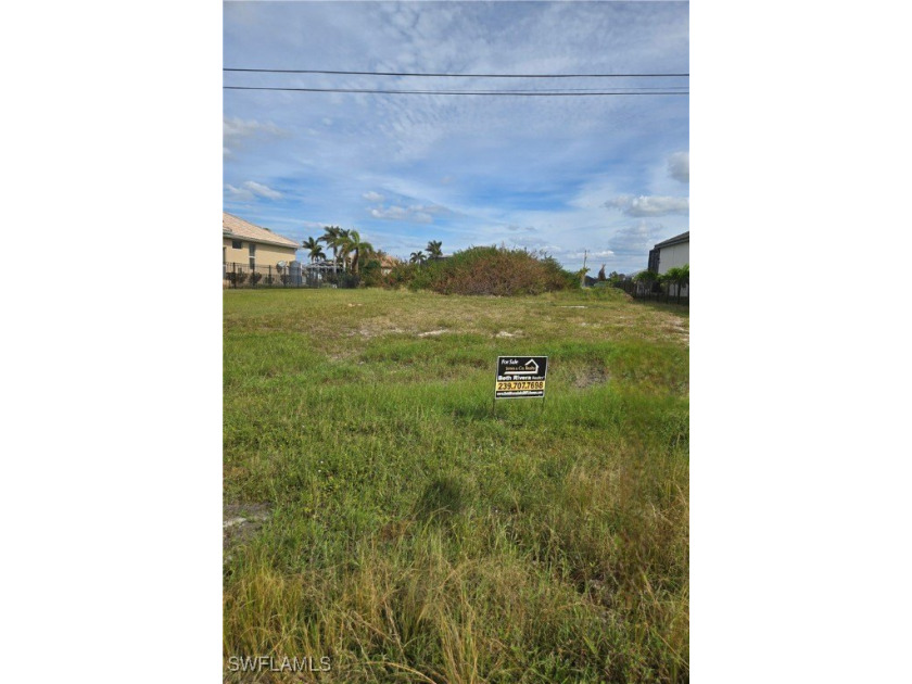 This gorgeous Gulf access lot is ready to build on. Located off - Beach Lot for sale in Cape Coral, Florida on Beachhouse.com