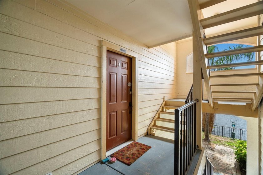 Brand new kitchen. Brand new floors. Welcome home! This - Beach Condo for sale in St. Petersburg, Florida on Beachhouse.com